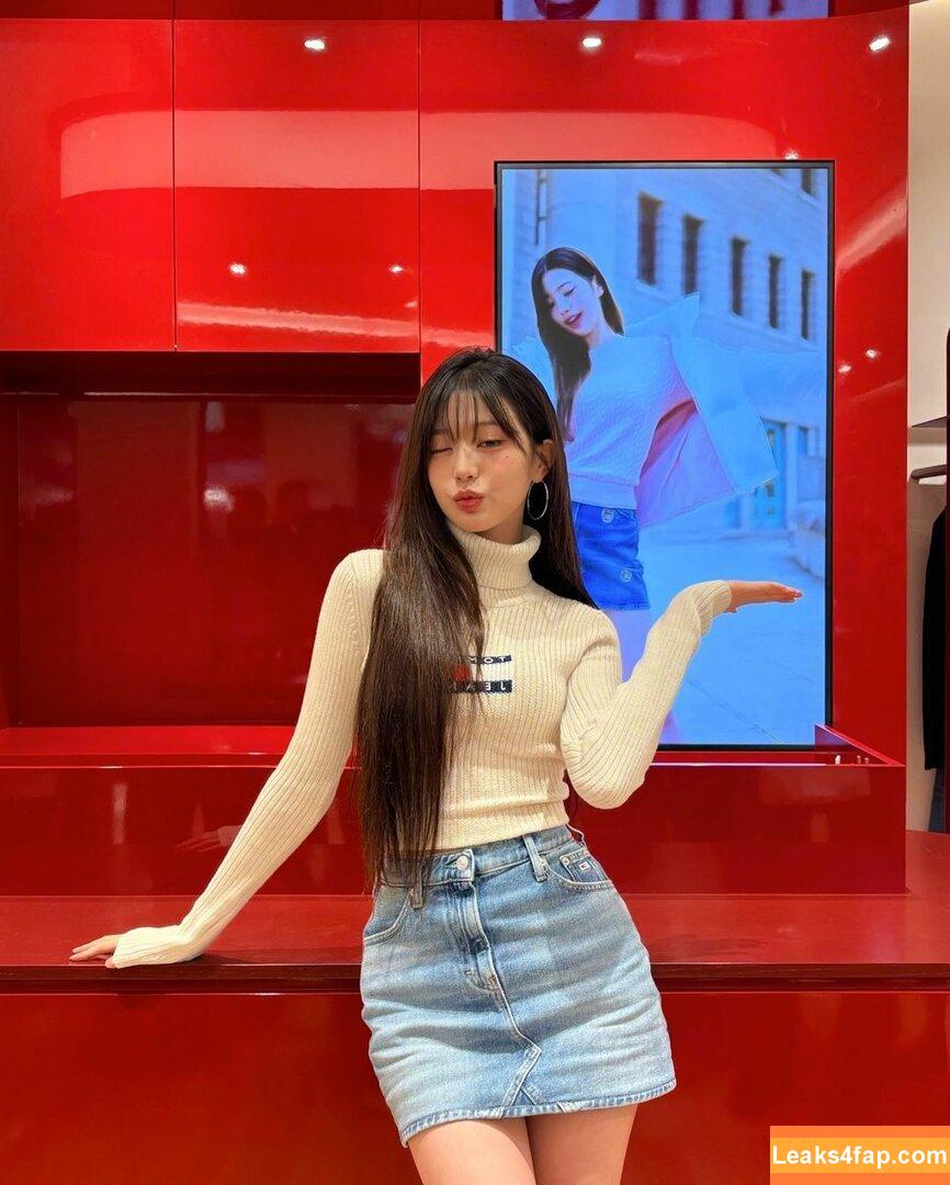 WomenK-pop /  leaked photo photo #3706