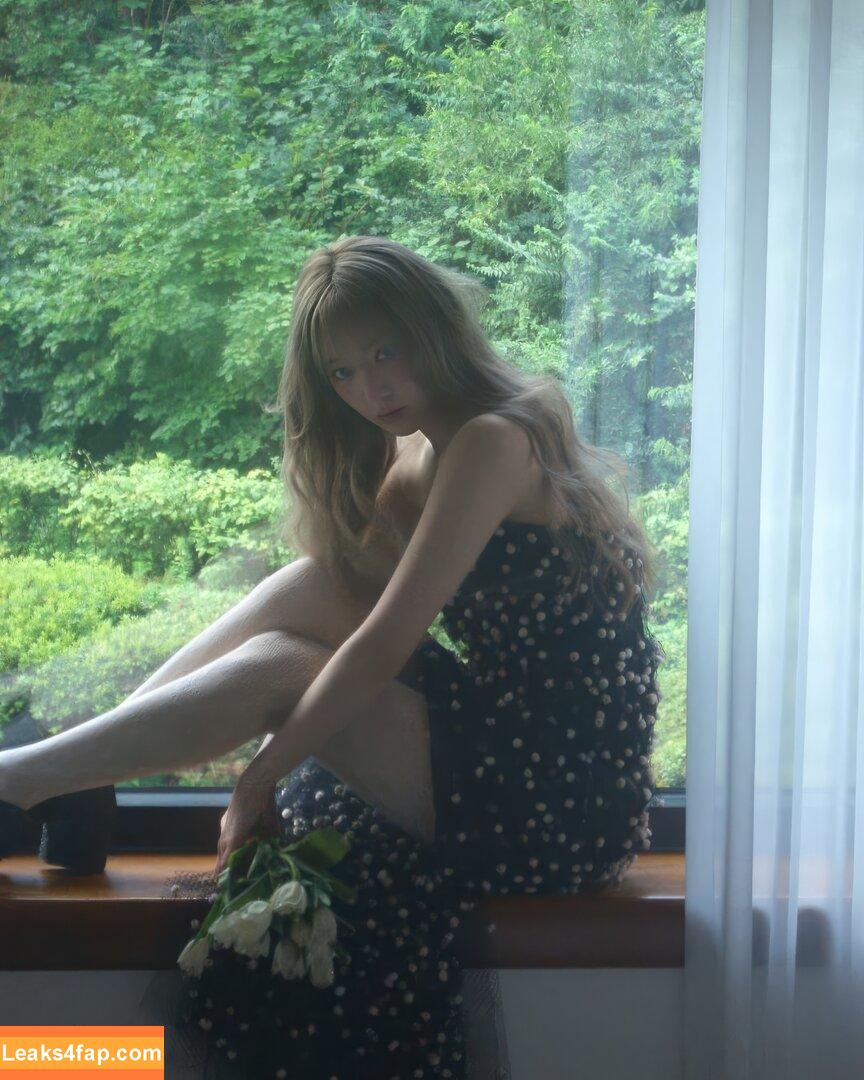 WomenK-pop /  leaked photo photo #3718