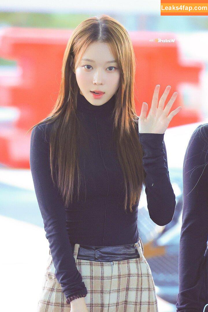 WomenK-pop /  leaked photo photo #3722