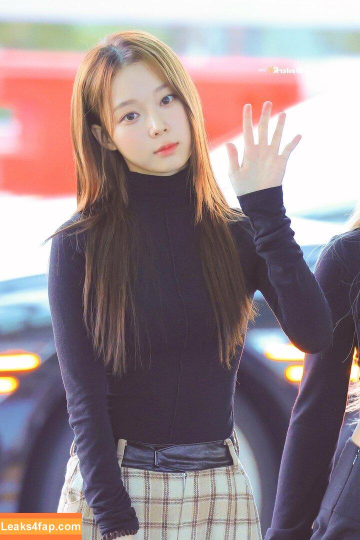 WomenK-pop /  leaked photo photo #3723