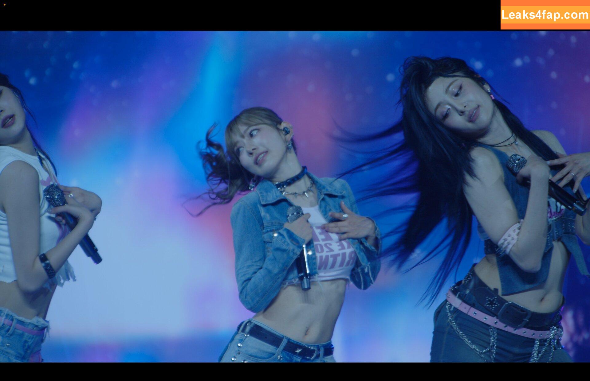 WomenK-pop /  leaked photo photo #3737