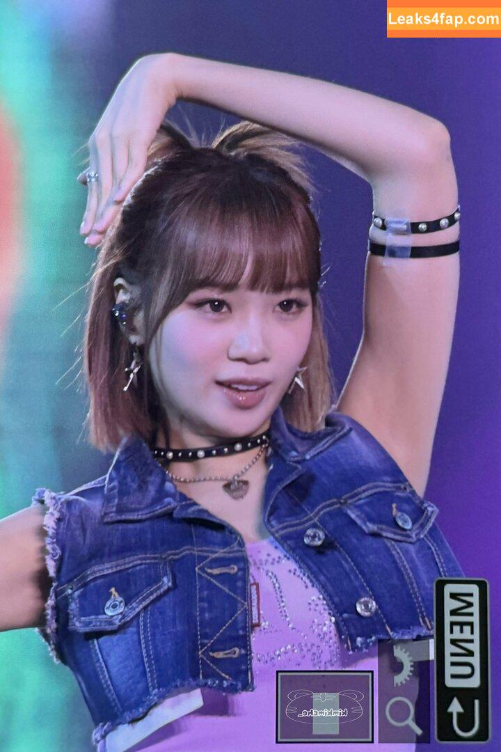 WomenK-pop /  leaked photo photo #3739