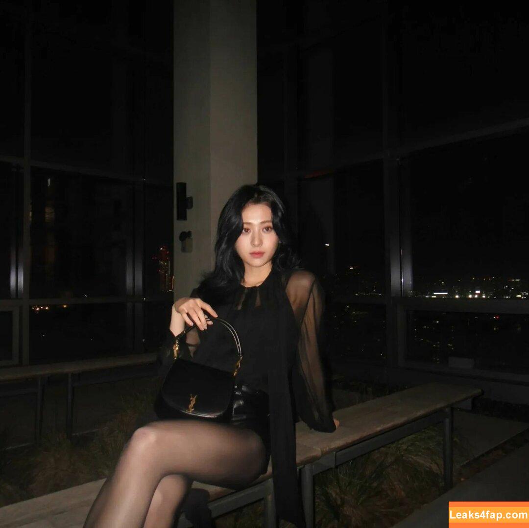 WomenK-pop /  leaked photo photo #3760