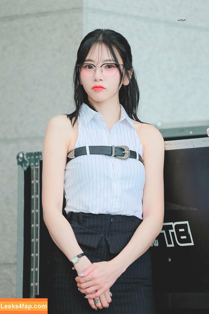 WomenK-pop /  leaked photo photo #3775