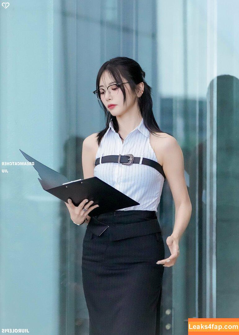 WomenK-pop /  leaked photo photo #3777