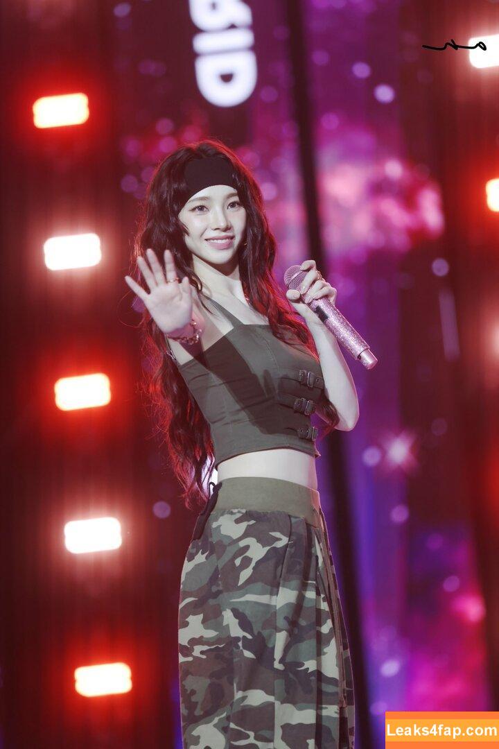 WomenK-pop /  leaked photo photo #3810