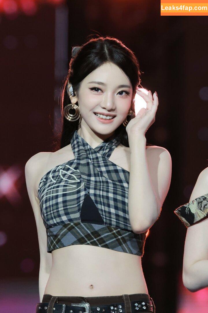 WomenK-pop /  leaked photo photo #3842