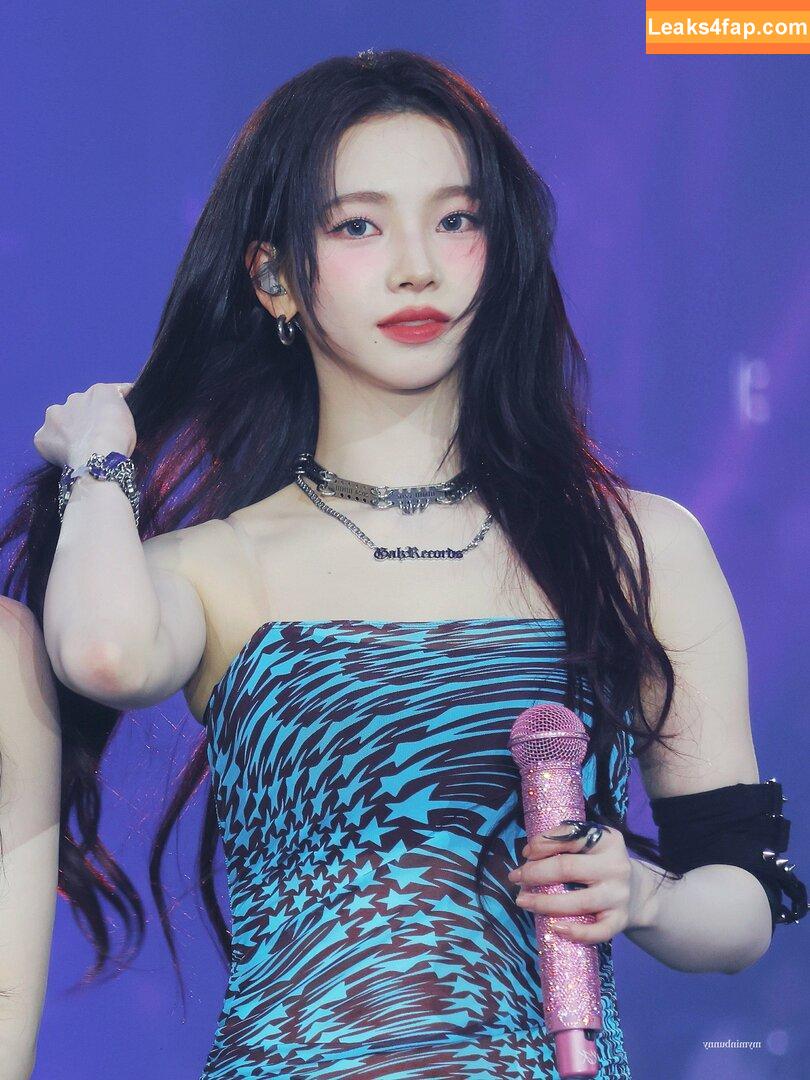 WomenK-pop /  leaked photo photo #3847