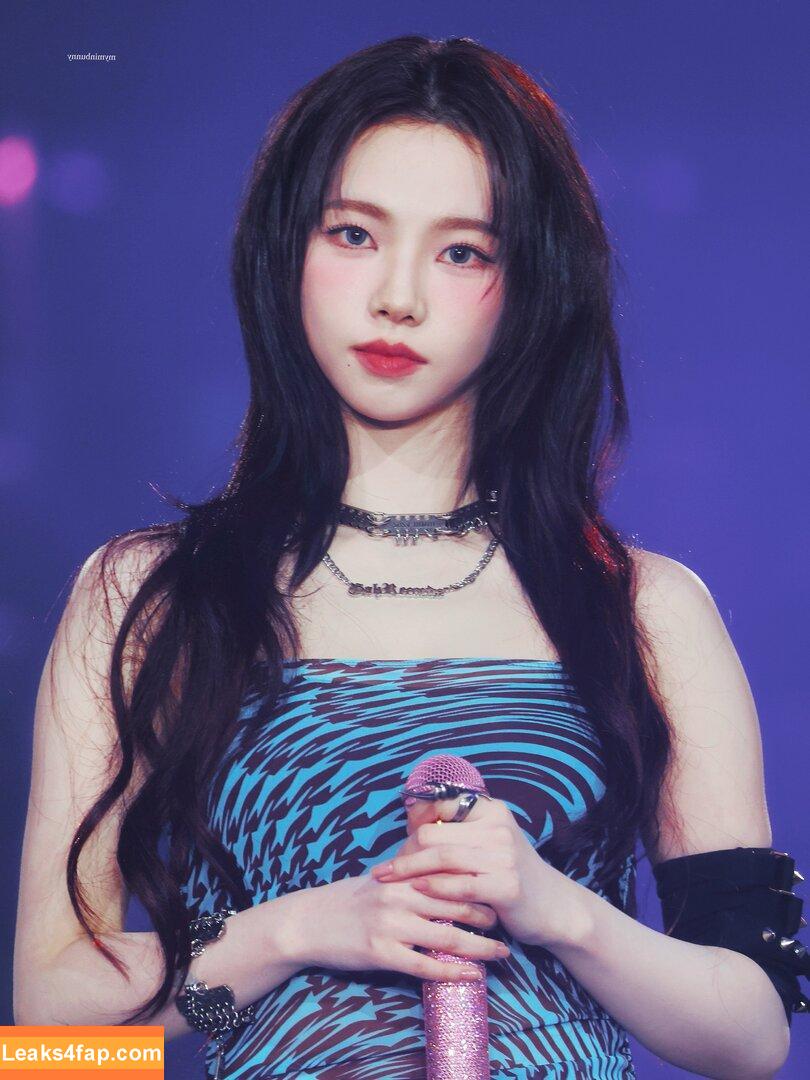 WomenK-pop /  leaked photo photo #3852