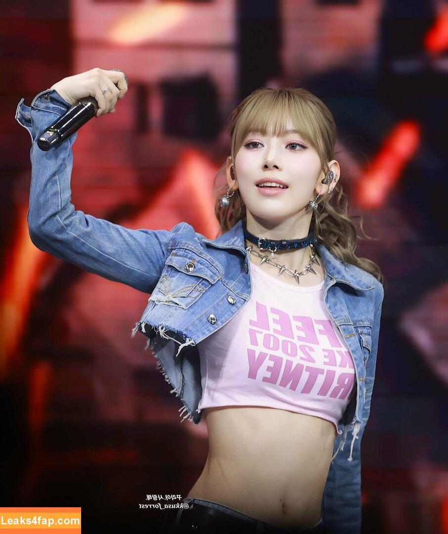 WomenK-pop /  leaked photo photo #3893