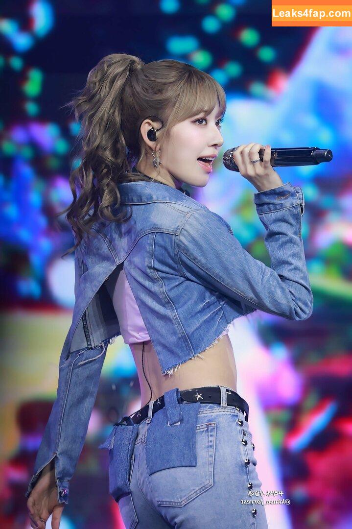 WomenK-pop /  leaked photo photo #3896