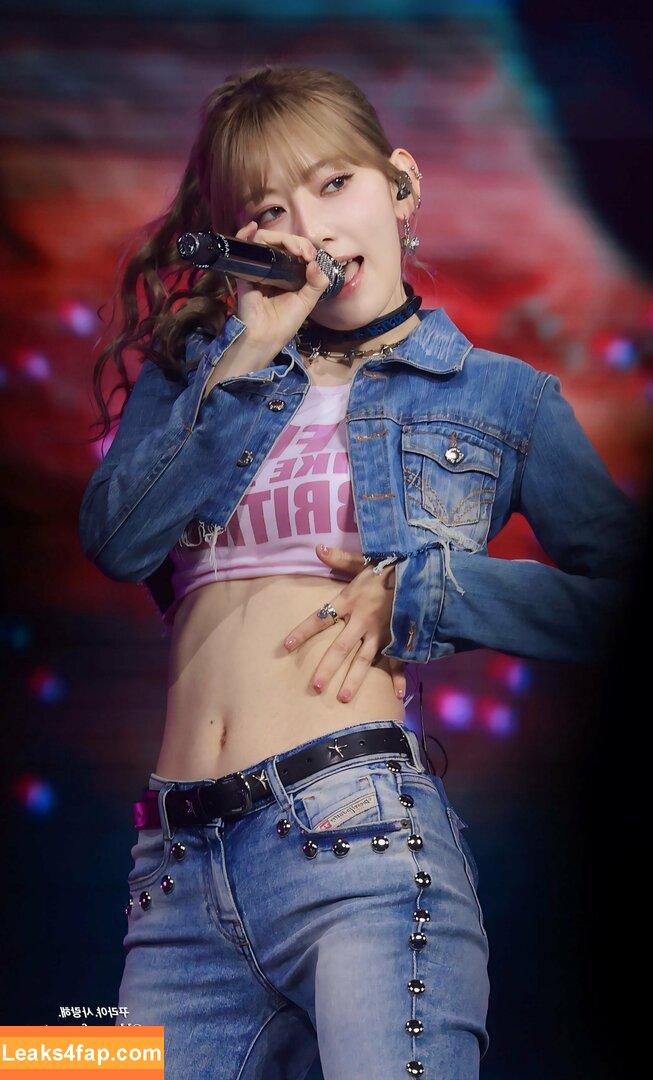 WomenK-pop /  leaked photo photo #3898