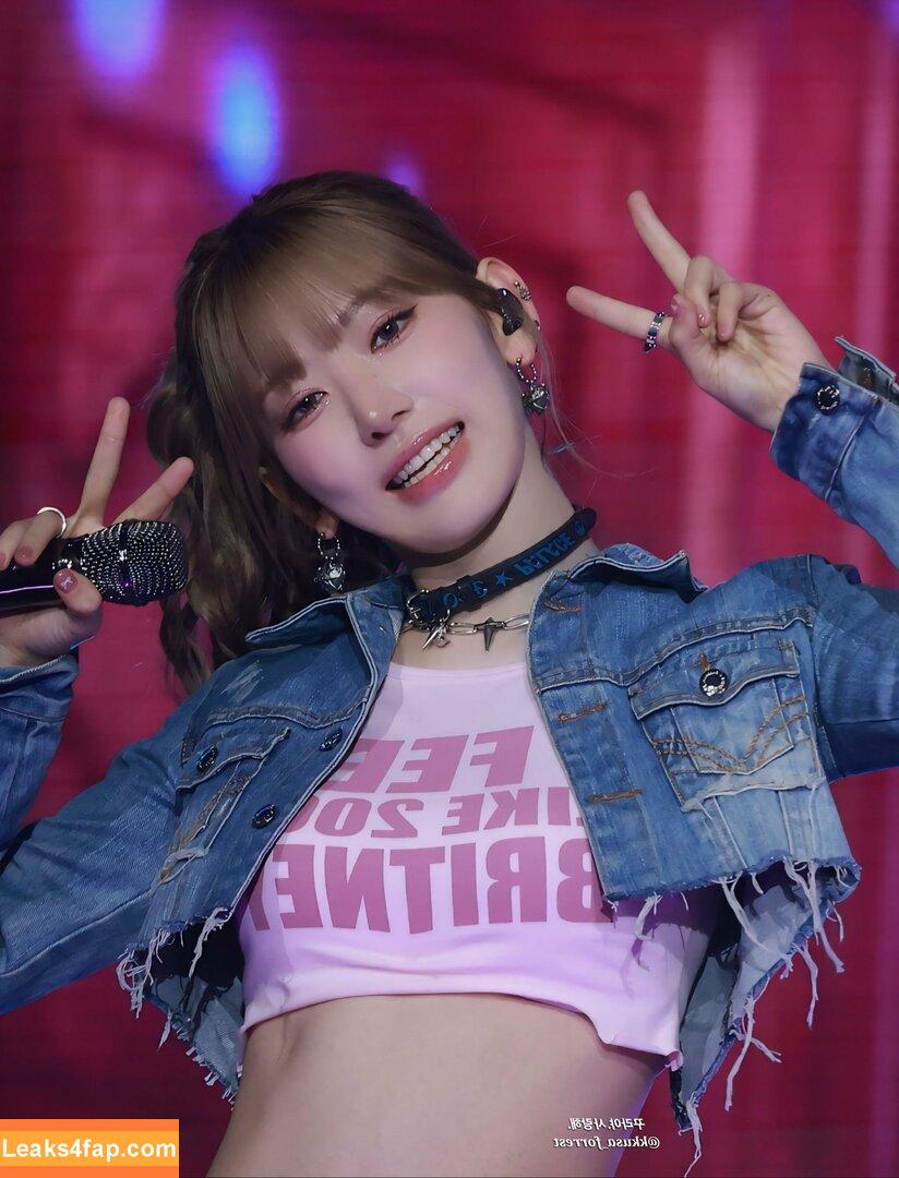 WomenK-pop /  leaked photo photo #3902