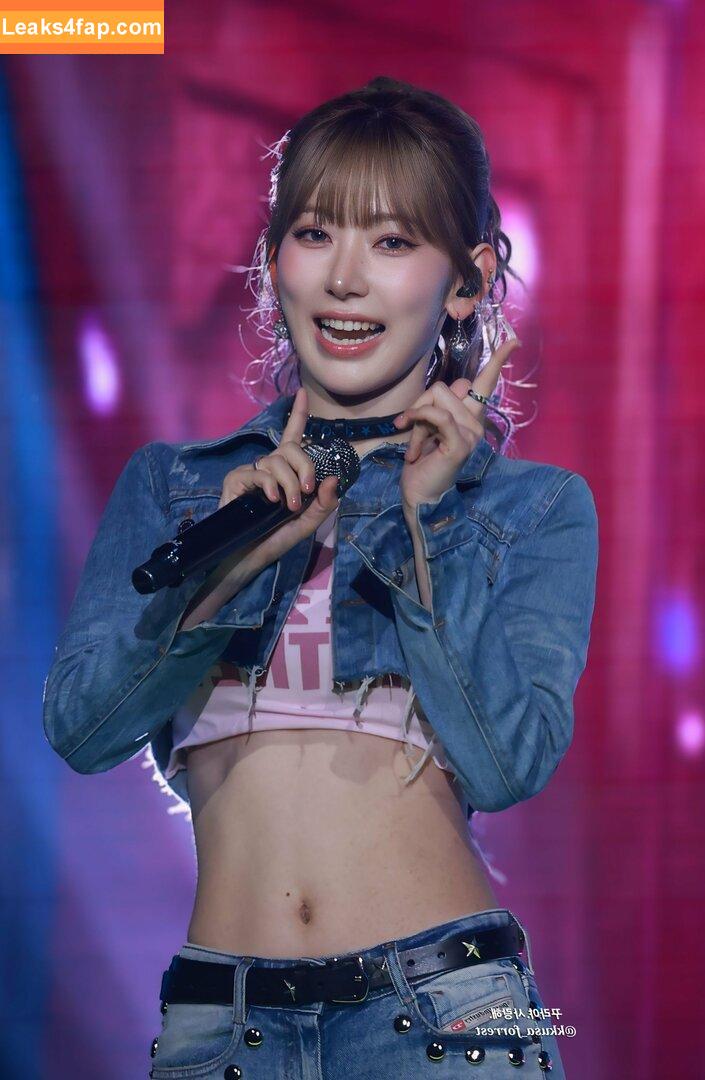 WomenK-pop /  leaked photo photo #3906