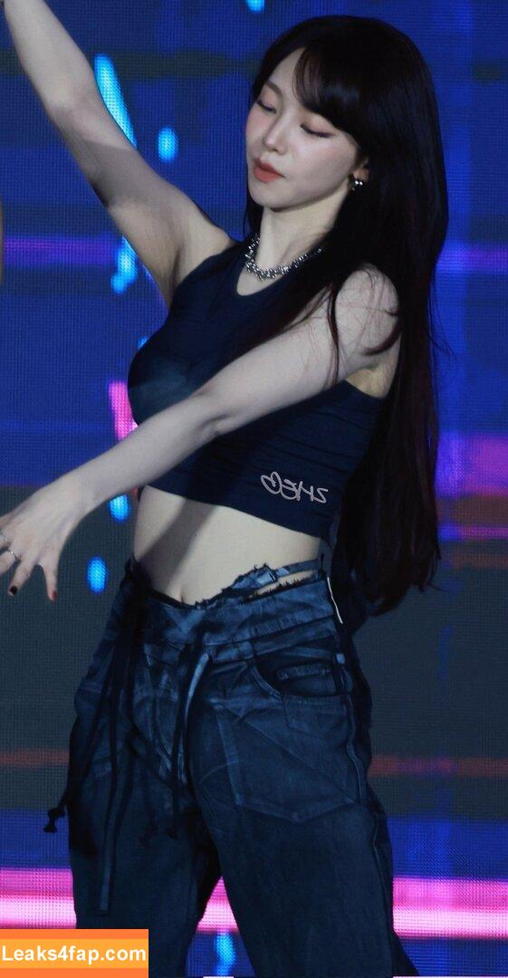 WomenK-pop /  leaked photo photo #3925