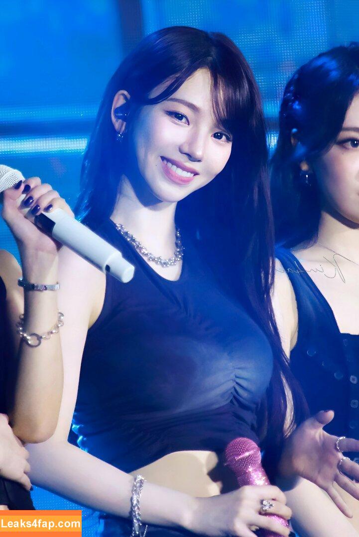 WomenK-pop /  leaked photo photo #3938