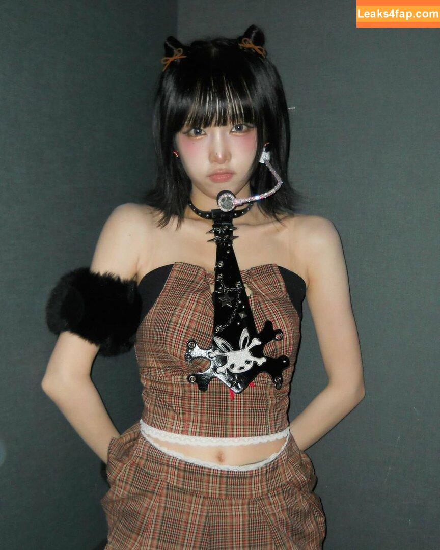 WomenK-pop /  leaked photo photo #3939