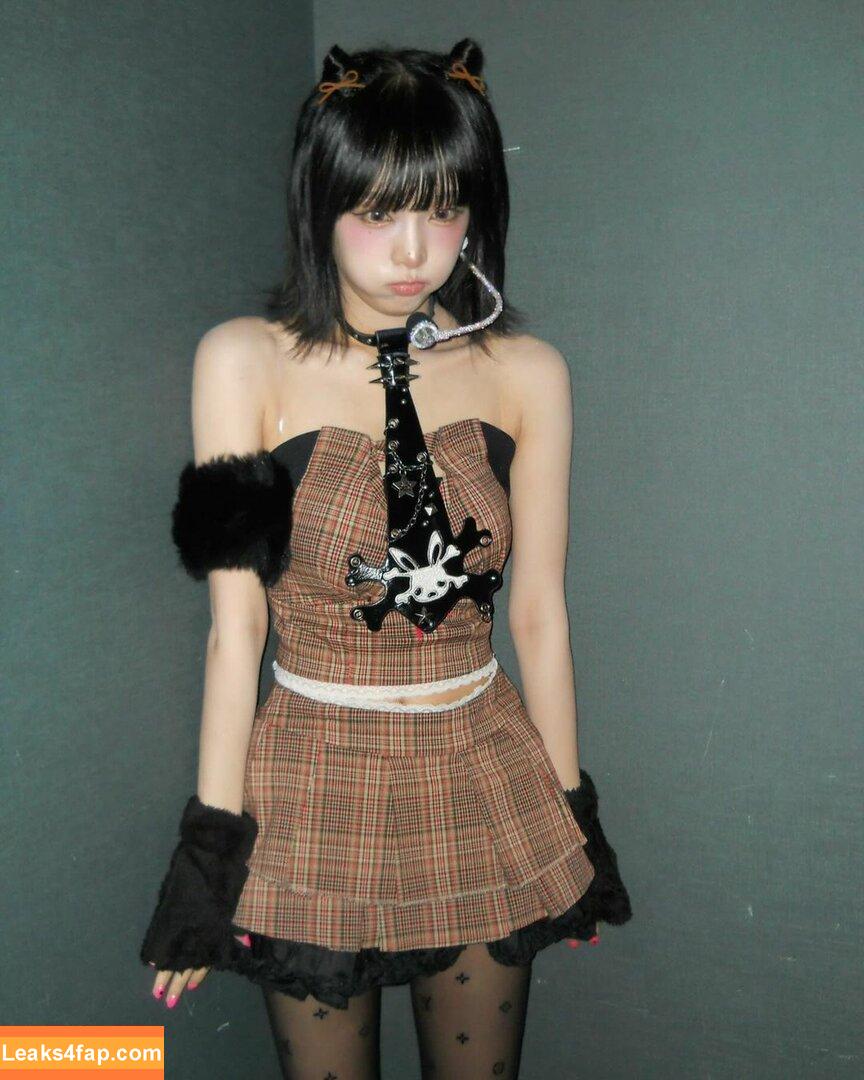 WomenK-pop /  leaked photo photo #3942