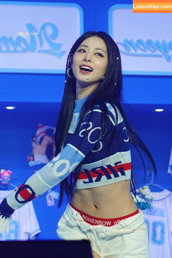 WomenK-pop /  leaked photo photo #3956