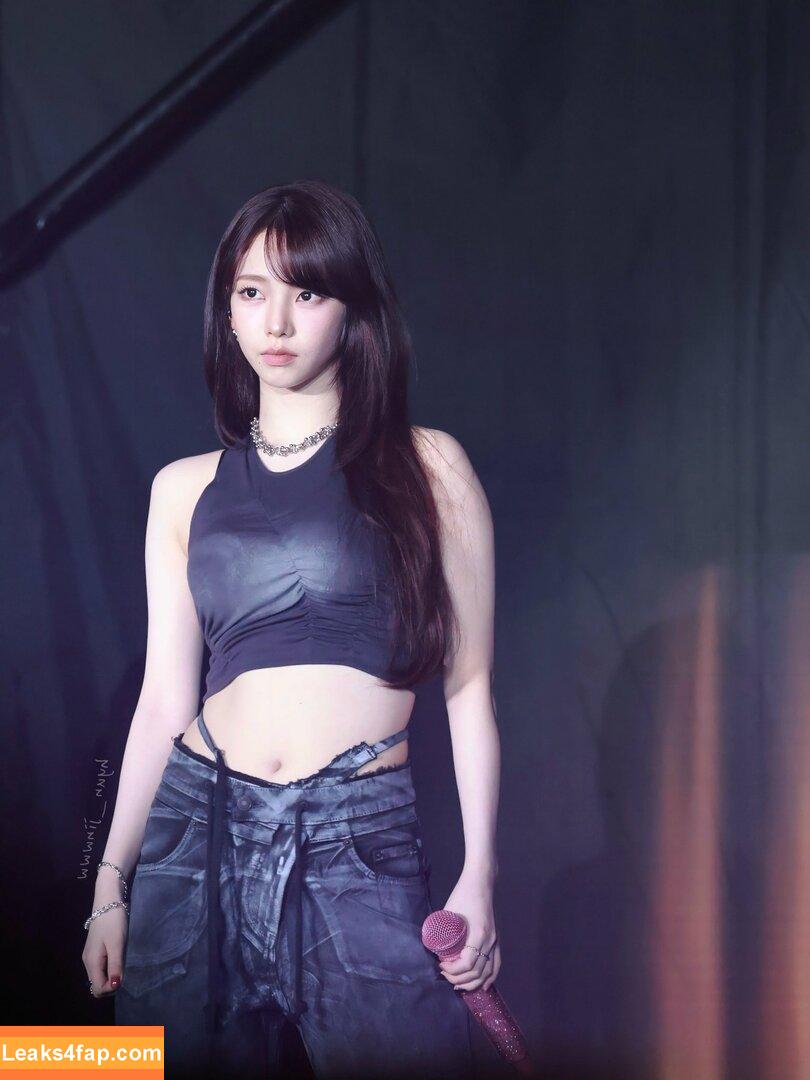 WomenK-pop /  leaked photo photo #3962