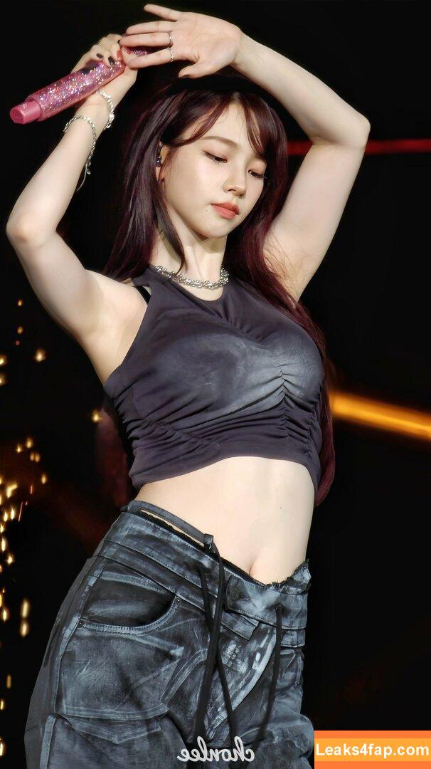 WomenK-pop /  leaked photo photo #3963