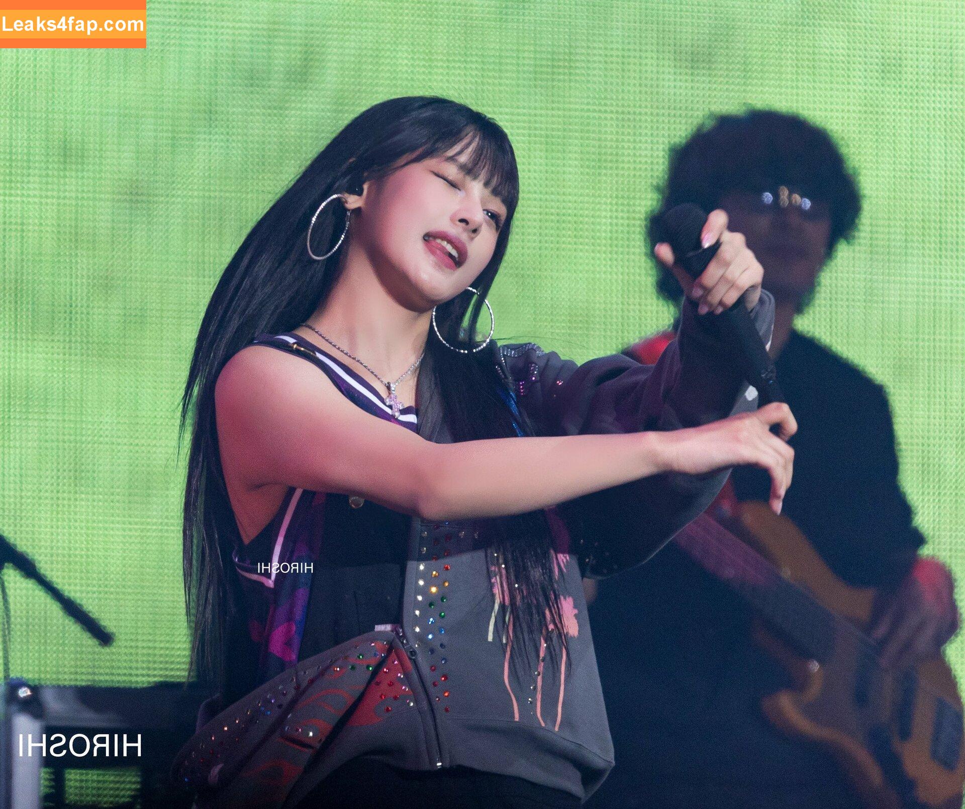 WomenK-pop /  leaked photo photo #3987