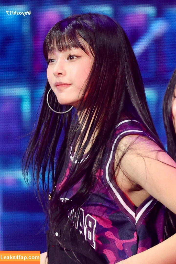 WomenK-pop /  leaked photo photo #3991