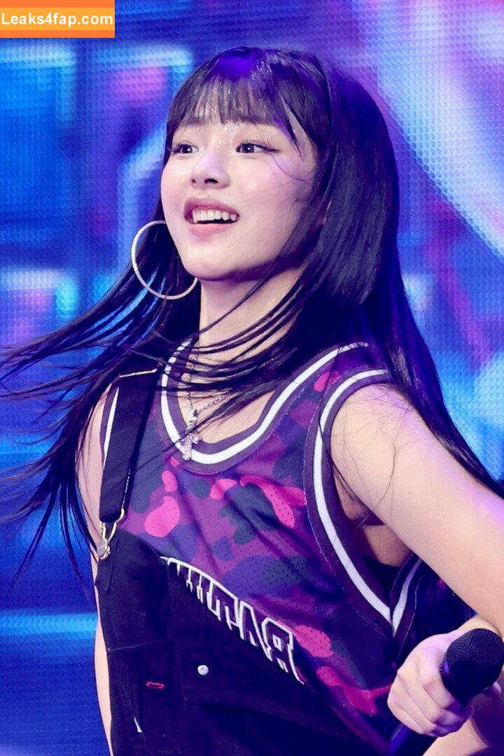 WomenK-pop /  leaked photo photo #3992