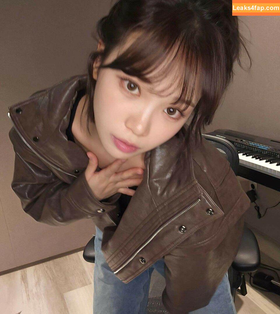 WomenK-pop /  leaked photo photo #3999