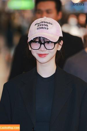 WomenK-pop photo #3100