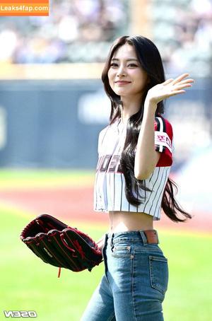 WomenK-pop photo #3275