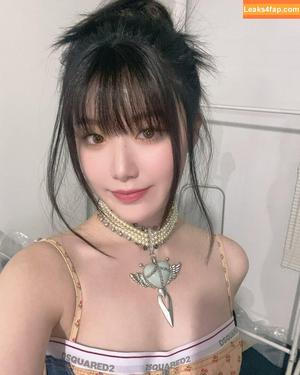 WomenK-pop photo #3300