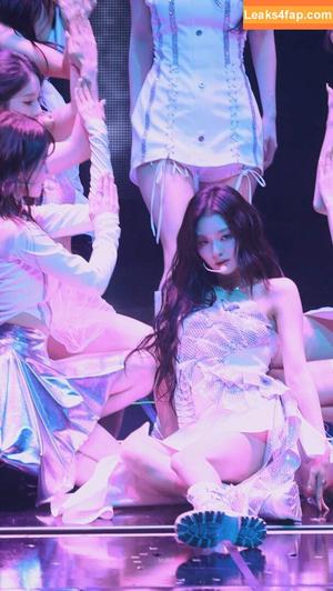 WomenK-pop photo #3404