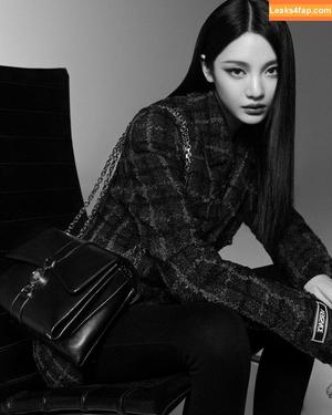 WomenK-pop photo #3471