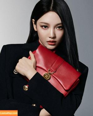 WomenK-pop photo #3473