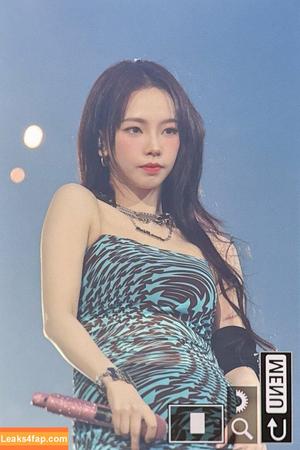 WomenK-pop photo #3516