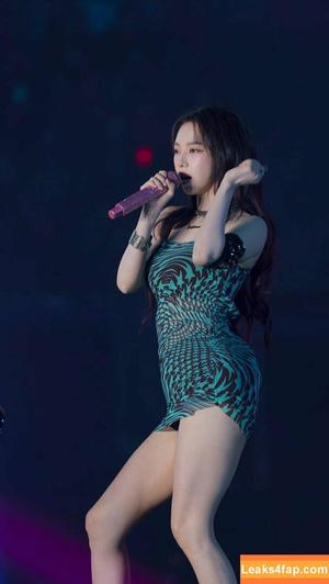 WomenK-pop photo #3520