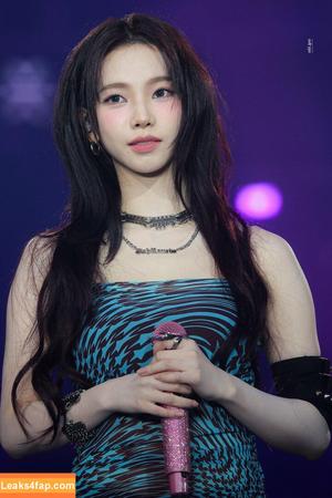 WomenK-pop photo #3554