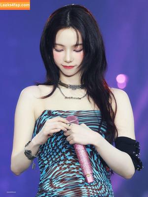 WomenK-pop photo #3641