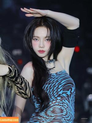 WomenK-pop photo #3644