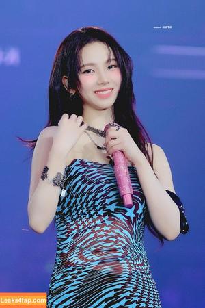 WomenK-pop photo #3651