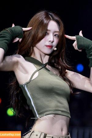 WomenK-pop photo #3666