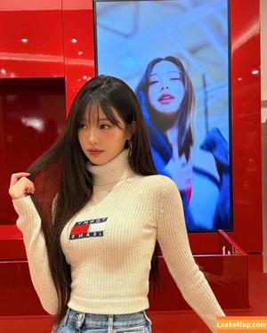 WomenK-pop photo #3694