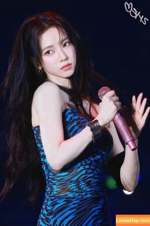 WomenK-pop photo #3770