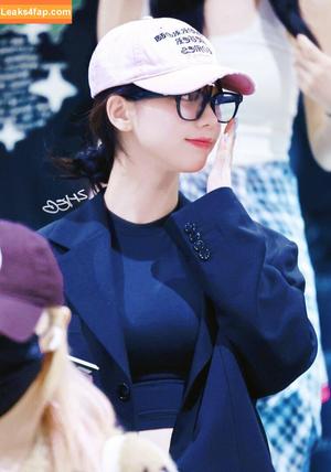 WomenK-pop photo #3772