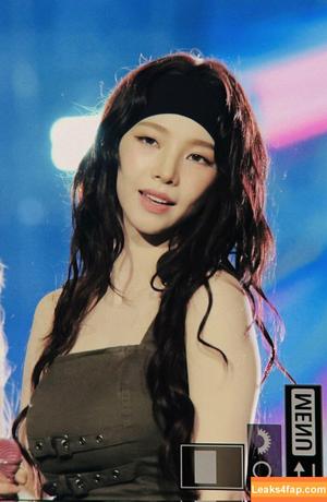 WomenK-pop photo #3804