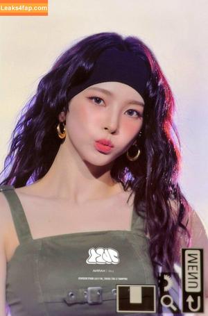 WomenK-pop photo #3814