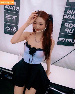 WomenK-pop photo #3880