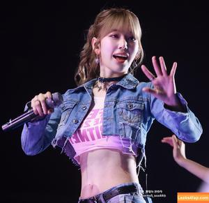 WomenK-pop photo #3892