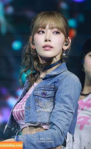 WomenK-pop photo #3905